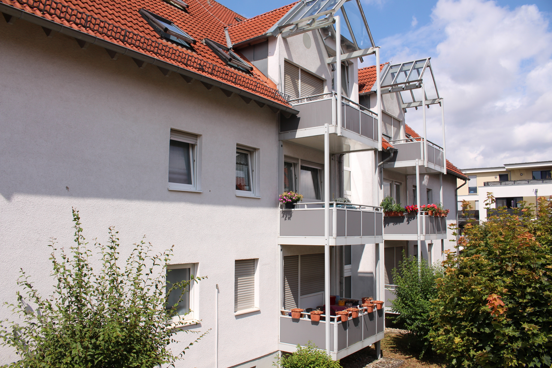 3-Zimmer-Wohnung im Erdgeschoss mit Balkon in Linden – Anmietung nur mit WBS, Theodor-Heuss-Straße 1, 35440 Linden