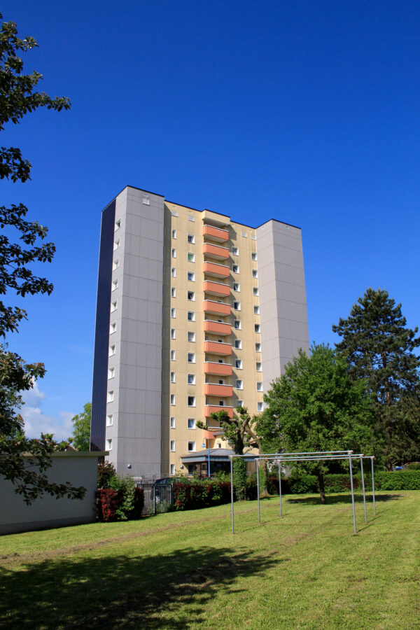 2 Zimmerwohnung mit Weitblick im 11. OG - Photo 1
